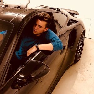 Meet your Posher, Chris